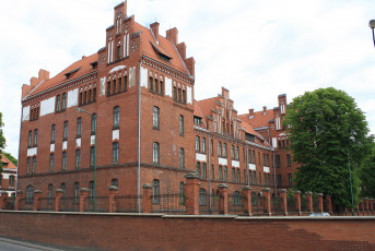 Картинка литва клайпеда университет города здания дома красный кирпич здание