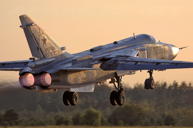 Обои картинки фото сухой, су, 24м, авиация, боевые, самолёты, бомбардировщик
