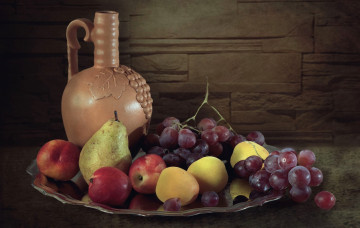 Картинка еда фрукты +ягоды груша виноград нектарин кувшин
