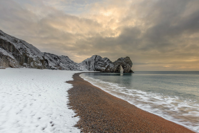 Обои картинки фото природа, побережье, снег, море, скалы