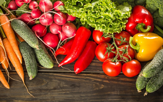 Обои картинки фото еда, овощи, огурцы, редис, лук, перец, помидоры, морковь, томаты