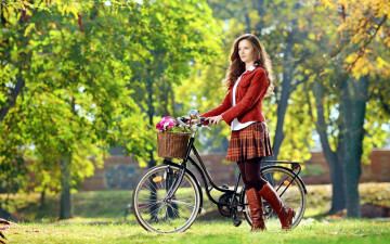 Картинка девушки -+брюнетки +шатенки велосипед осень прогулка