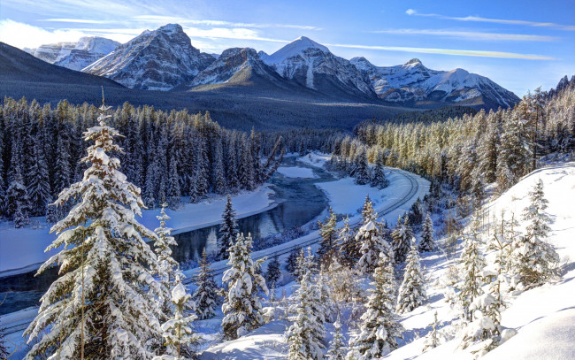 Обои картинки фото природа, зима, железная, дорога, деревья, горы, река