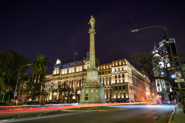 Обои картинки фото plaza lavalle, города, - улицы,  площади,  набережные, колонна, ночь, площадь