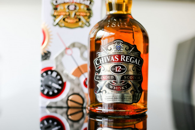 Обои картинки фото бренды, chivasregal, виски