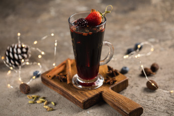 Картинка еда напитки +коктейль напиток ягоды клубника корица специи