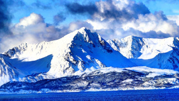Картинка природа горы скалы снег небо облака море
