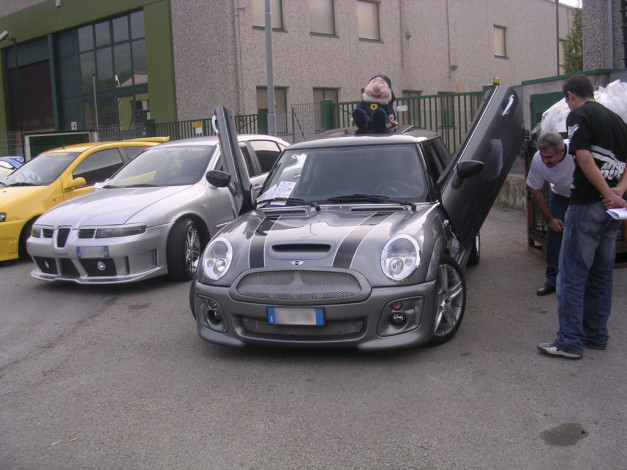 Обои картинки фото mini, cooper, seat, leon, автомобили, разные, вместе