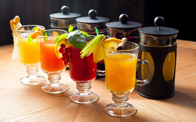 Обои картинки фото еда, напитки,  сок, drinks, juice, orange, соки, апельсин, лимон, смородина