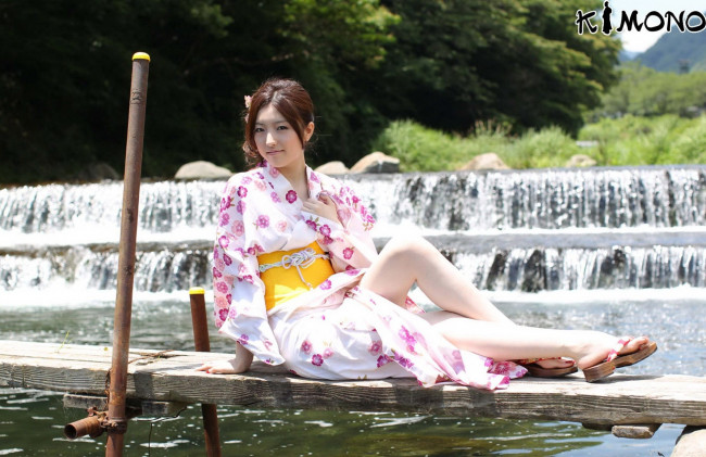 Обои картинки фото ai haneda, девушки, -unsort , азиатки, мостик, водопад, кимоно, японка, ai, haneda