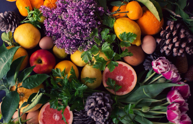 Обои картинки фото еда, разное, тюльпаны, петрушка, яблоки, лимоны, апельсины, шишки, сирень, роскошь, фрукты