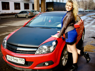 Картинка автомобили авто девушками блондинка юбка сапожки