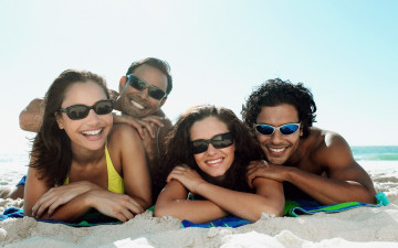 Картинка разное люди очки отдых пляж песок улыбка