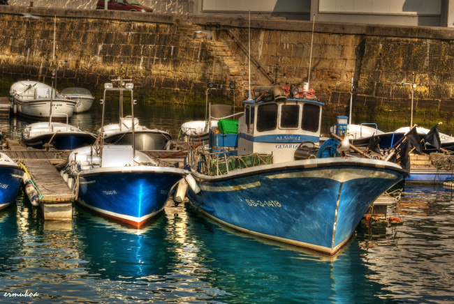 Обои картинки фото страна, басков, корабли, моторные, лодки, гетариа