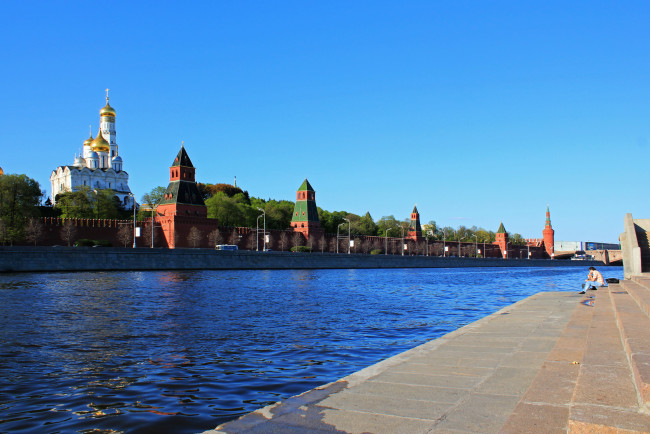 Обои картинки фото города, москва, россия, набережная, река, дома