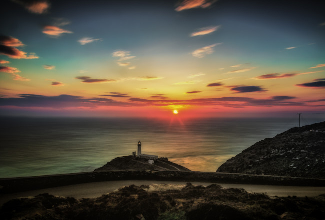 Обои картинки фото природа, маяки, солнце, океан, пейзаж, северный, уэльс, маяк, дорога
