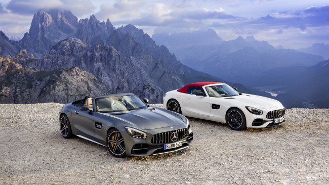 Обои картинки фото mercedes-benz amg-gt and gt-c roadsters 2018, автомобили, mercedes-benz, 2018, -roadsters, amg-gt, gt-c