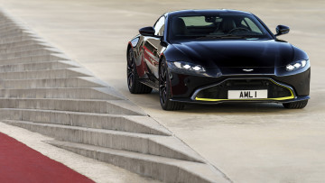 Картинка aston+martin+vantage+2019 автомобили aston+martin чёрный 2019 vantage aston martin