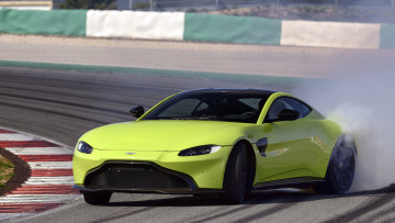 Картинка aston+martin+vantage+2019 автомобили aston+martin vantage aston martin салатовый 2019