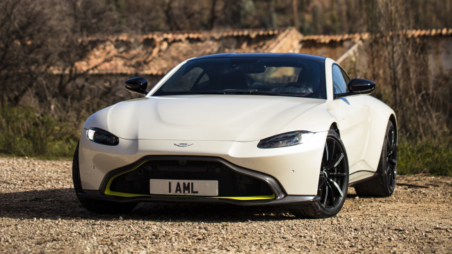 Обои картинки фото aston martin vantage 2019, автомобили, aston martin, aston, martin, vantage, 2019, белый