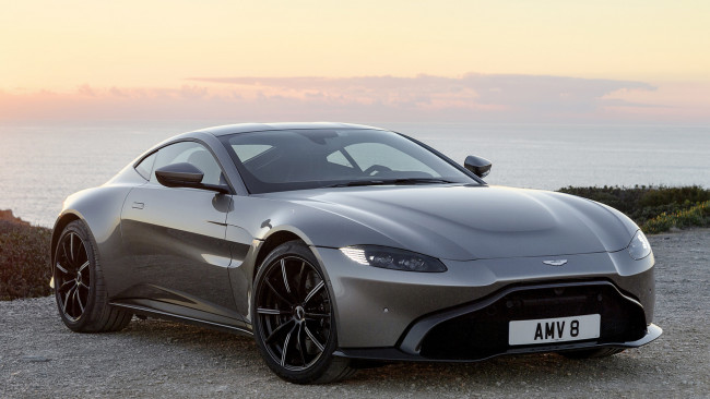 Обои картинки фото aston martin vantage 2019, автомобили, aston martin, aston, martin, vantage, 2019, серый, металлик