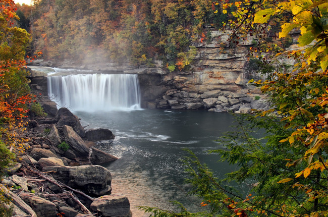 Обои картинки фото природа, водопады, сша, водопад, река, туман, брызги, деревья, лес, осень