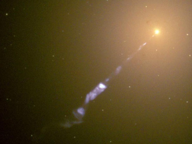 Обои картинки фото выброс, из, галактики, м87, космос, туманности