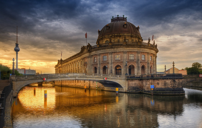 Обои картинки фото города, берлин, германия, река, мост, вечер, музей