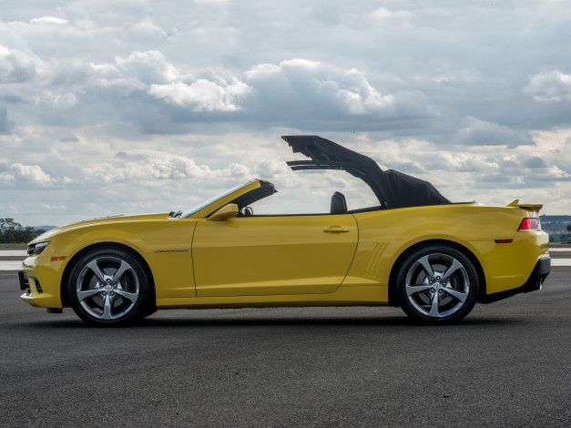 Обои картинки фото автомобили, camaro, 2013г, convertible, ss, chevrolet, желтый
