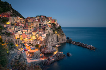 обоя города, амальфийское и лигурийское побережье , италия, manarola, cinque, terre, italy, ligurian, sea, манарола, Чинкве-терре, лигурийское, море, скалы, здания, пейзаж, побережье