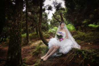 Картинка девушки -unsort+ азиатки свадебное платье лес девушка азиатка букет деревья