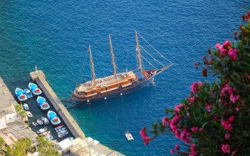 Картинка корабли порты+ +причалы oia santorini greece aegean sea ия санторини греция эгейское море яхта лодки причал