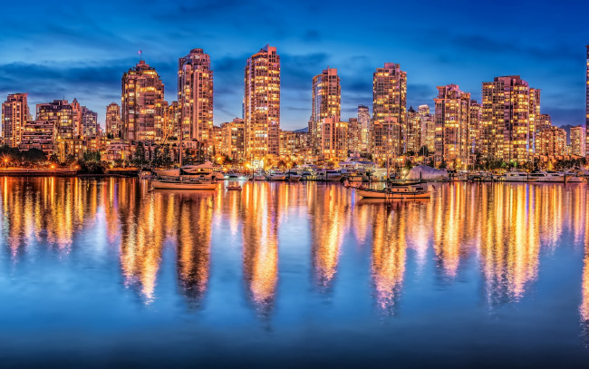 Обои картинки фото города, ванкувер , канада, vancouver, british, columbia, canada, burrard, inlet, ванкувер, британская, колумбия, залив, беррард, ночной, город, здания, яхты, отражение, панорама