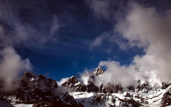 Обои картинки фото природа, горы, вершины, снег, облака