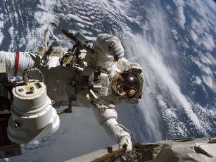 Картинка космос астронавты космонавты космонавт скафандр полет