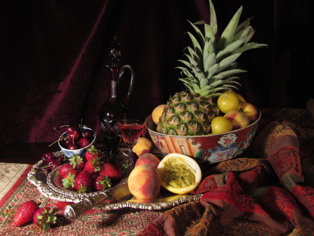 Обои картинки фото еда, натюрморт, клубника, персик, ананас, вино
