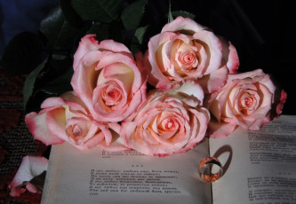Картинка цветы розы пушкин обручальное кольцо розовый стихи книга