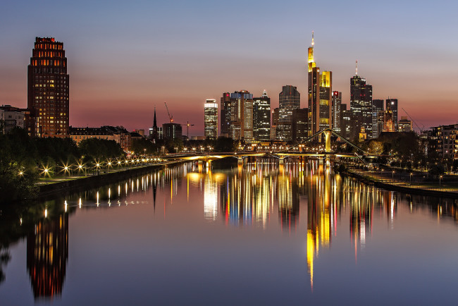 Обои картинки фото города, франкфурт-на-майне , германия, дома, франкфурт-на-майне, ночь, огни, мост