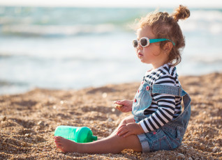 Картинка разное дети девочка очки песок пляж море
