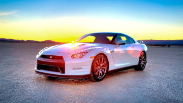обоя nissan gt-r, автомобили, nissan, datsun, белый, площадка, закат