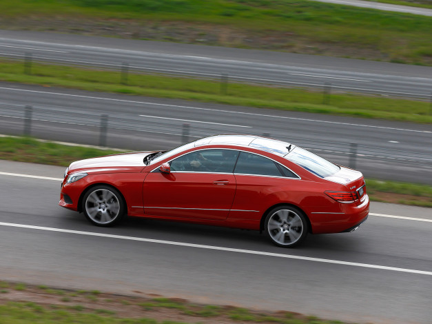 Обои картинки фото автомобили, mercedes-benz, красный, 2013г, c207, au-spec, coupe, e, 250