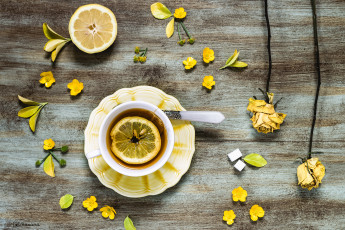 Картинка еда напитки +Чай цветы ложка чай лимон кружка чашка блюдце напиток сухие желтые розы