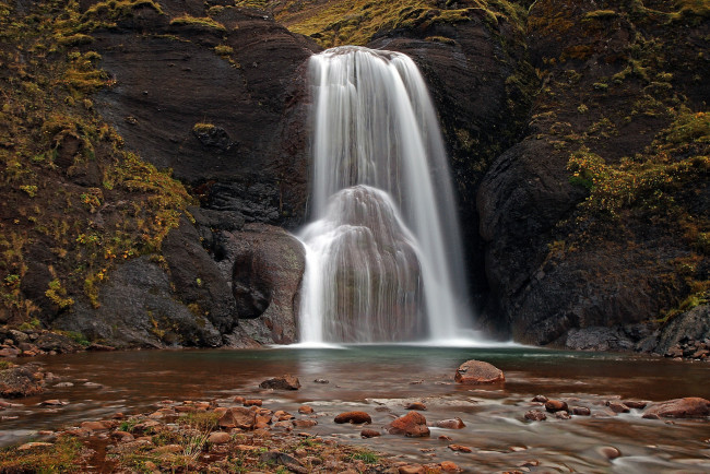 Обои картинки фото природа, водопады, скала, камни, река, осень