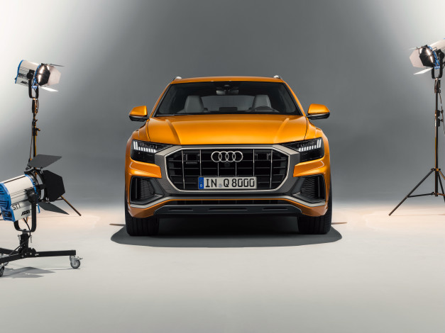 Обои картинки фото автомобили, audi, q8, 50, tdi, quattro, s, line, 2018, желтый, вид, спереди, студия