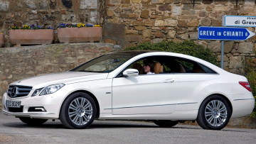 Картинка mercedes coupe автомобили benz германия двигатели автобусы mercedes-benz подразделение daimler ag легковые грузовики