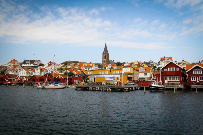 Обои картинки фото fjellbacka, sweden, города, улицы, площади, набережные, река, дома