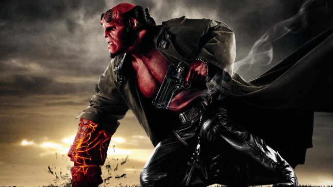 Обои картинки фото кино фильмы, hellboy 2,  the golden army, devil, revolver, hellboy, 2, the, golden, army