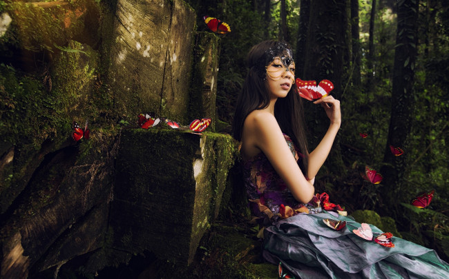 Обои картинки фото девушки, -unsort , азиатки, настроение, бабочки, азиатка, лес, маска