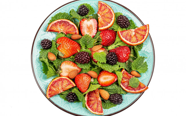 Обои картинки фото еда, фрукты,  ягоды, миндаль, клубника, ежевика, мята