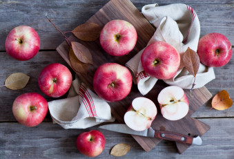 Картинка еда Яблоки фрукты яблоки осень нож доска листья